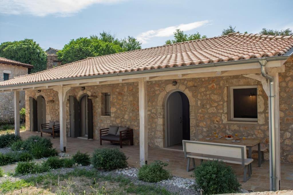 Villa Avli - Tranquil Stonehouse In Lefkada Alexandros Exterior foto